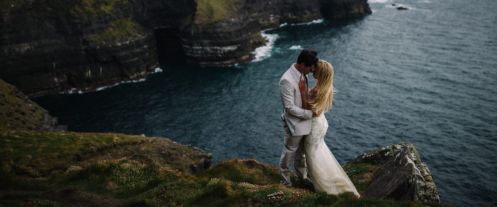 Alternative wedding photographer Intimate cliffs of Moher wedding