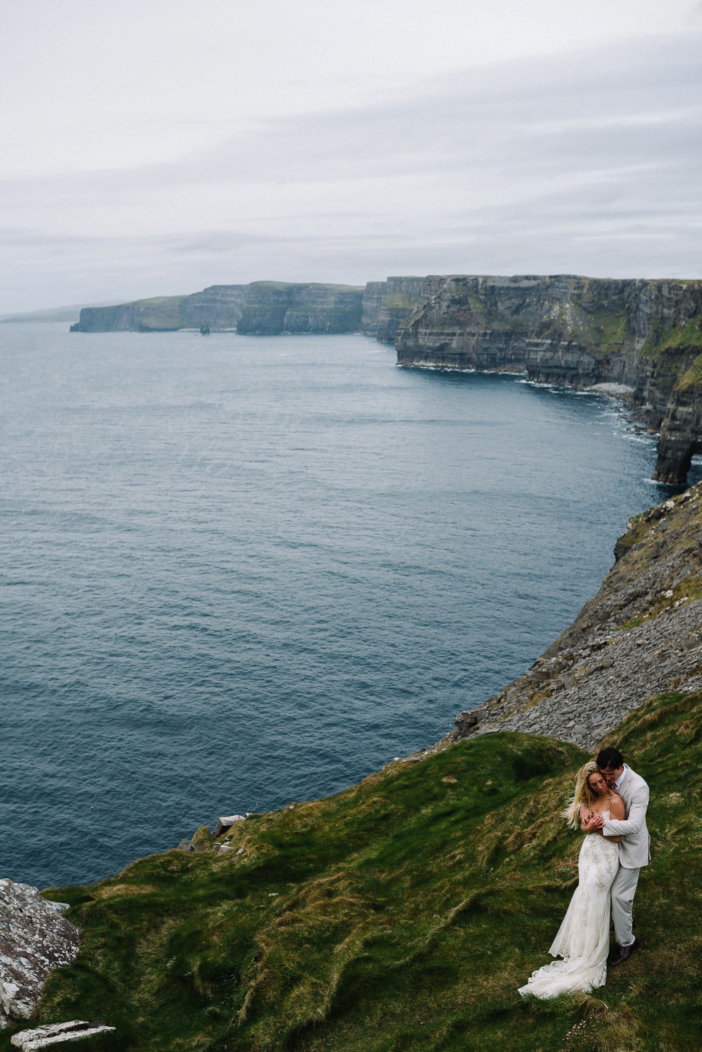 Intimate wedding Cliffs of Moher Ireland