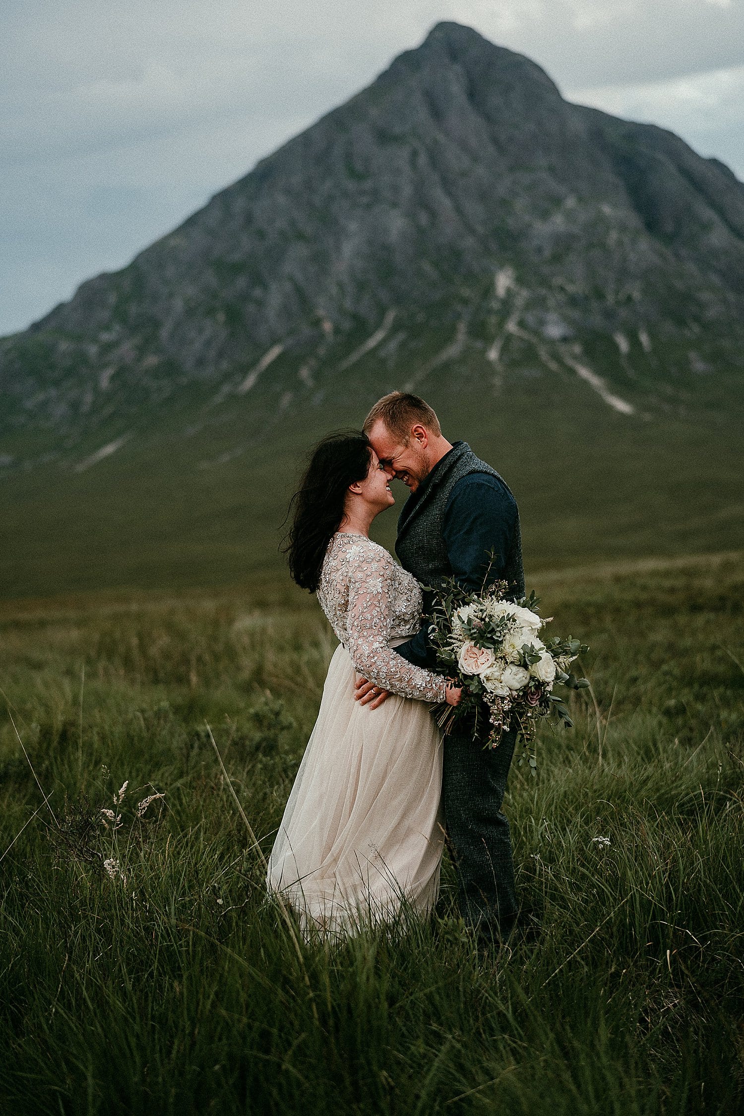 Glencoe elopements such a stunning location for a Scottish elopement. Scotland elopements. Adventure elopement in the Glencoe Mountains. Elopement Glen Coe